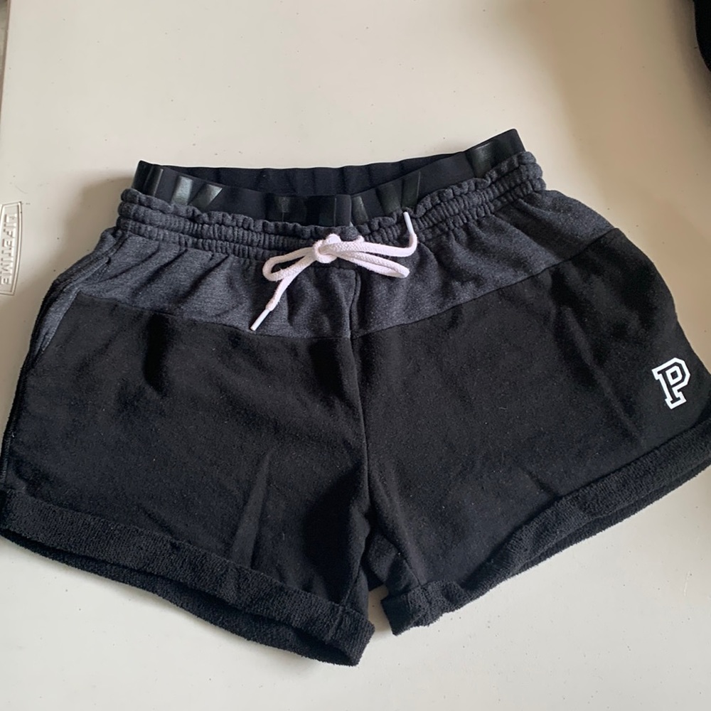 Victoria Secret PINK size Small Shorts
